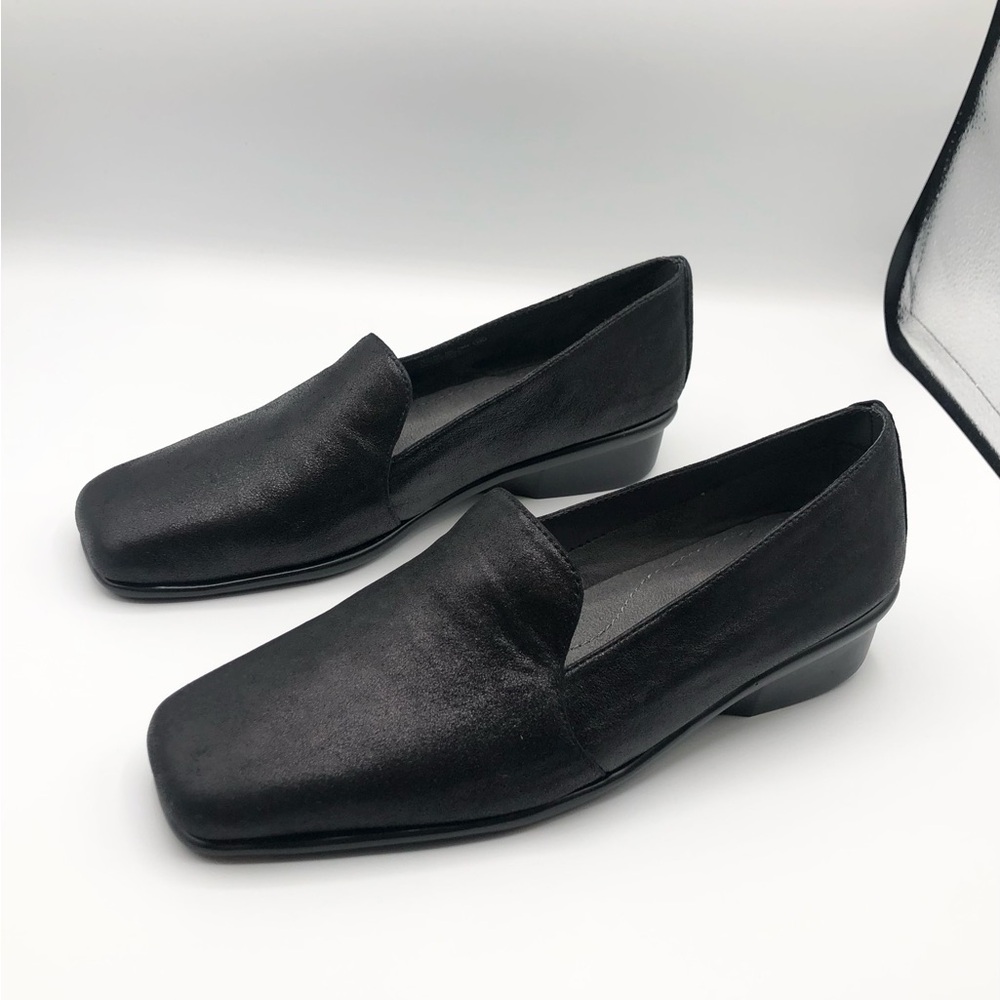Aerosoles Black Shimmer Leather Loafer Low Heel Like New - Women’s Size 9.5